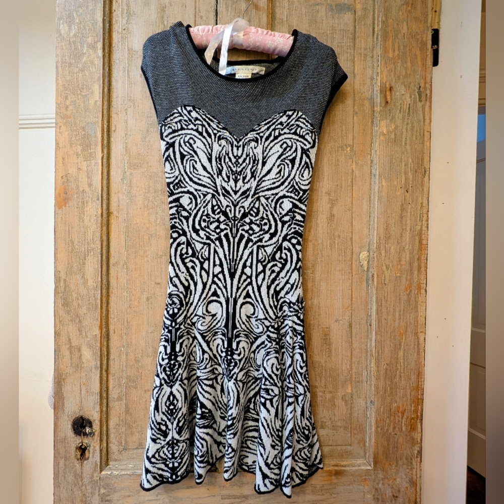 Black and white knit Max Studio dress